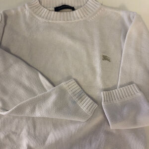 Burberry sweater for kids size5
