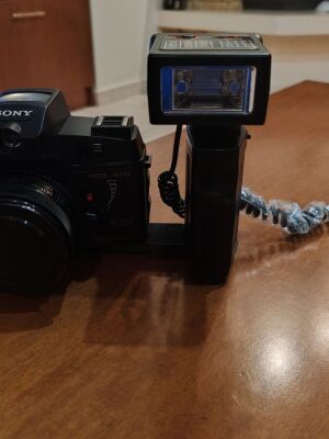 Φωτογραφική μηχανή Sony 9002 με φλας σαν καινούργιο
