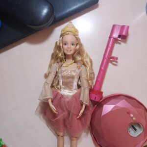 Barbie ζενεβ κούκλα