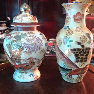 Vintage σετ 2 τμχ. από Jar και βάζο κινέζικα ζωγραφισμένα στο χέρι..Τιμή Σετ