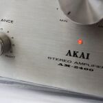 VINTAGE 70'S AKAI STEREO INTEGRATED AMPLIFIER AM-2400 MADE IN JAPAN