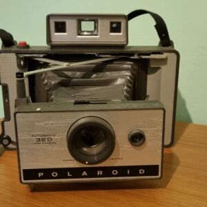 Vintage Polaroid Automatic 320  land camera