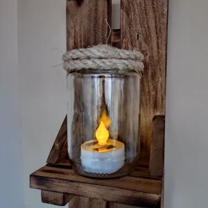 Χειροποίητη κρεμαστή βάση για κεριά και διακοσμητικά από καμένο ξύλο