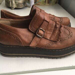 Δερμάτινα oxford αναπαυτικά & άνετα παπούτσια Ragazza σε καφέ χρώμα. Νο40
