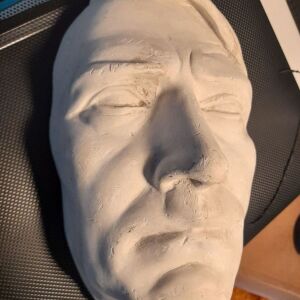 Συλλεκτική "νεκρική" μάσκα του Αδόλφου Χίτλερ από γύψο