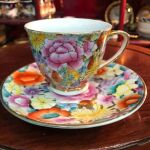 Vintage floral φλιτζάνι και πιάτο κινεζικής εξαιρετικής πορσελάνης επιχρυσωμένο και επισμαλτωμένο στο χέρι…Άθικτο!  ((Vintage floral Chinese fine porcelain Coffee Set)