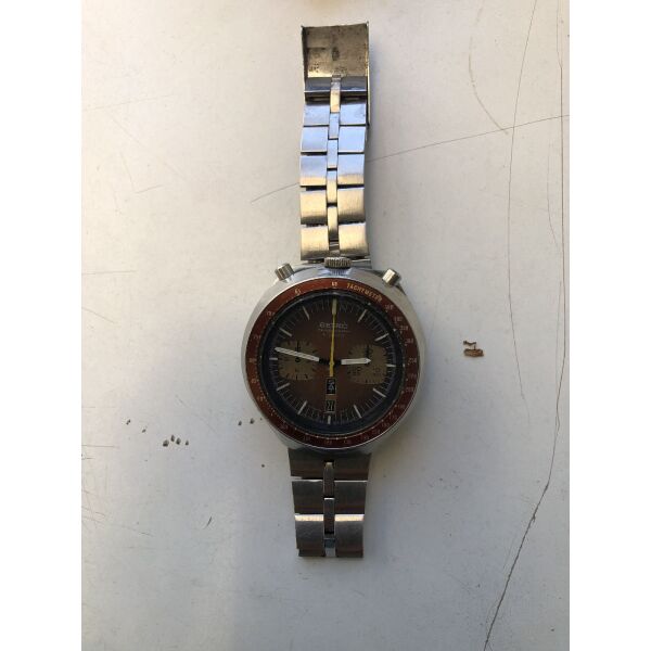 Seiko chronograph 6138-0040.model BULLHEAD.automatic.44mm.case stainless steel.speed timer original 1977.