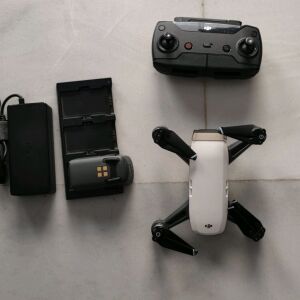 Drone DJI Spark με 1 μπαταρία & τσάντα μεταφοράς & χειριστήριο & φορτιστή & καινούριους έλικες