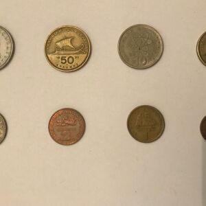 8 παλαιά ελληνικά νομίσματα (περιόδου 1986 - 1990)