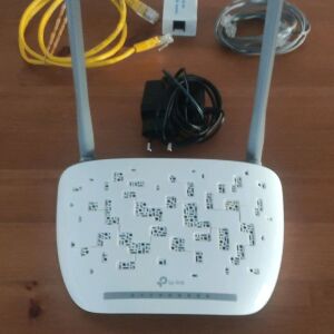 Router T-P Link 300 mbps Wireless N ADSL