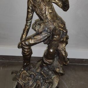 Επικαλυπτόμενο μπρούτζινο άγαλμα ψαρά με βάση από μάρμαρο