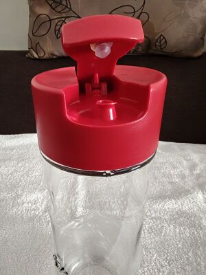 Tupperware 1 litre oil container