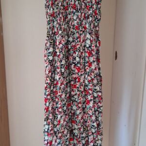 Μακρύ λουλουδωτό φόρεμα με ράντες