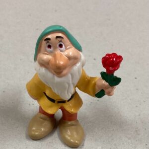 Disney Applause Snow White plastic figure Bashful Σε καλή κατάσταση Τιμή 5 Ευρώ