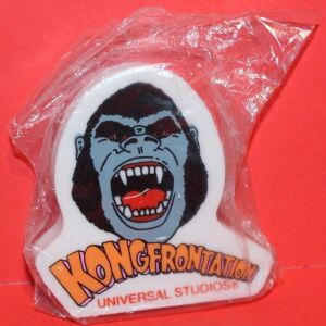 Universal Studios (1986) Kongfrontation (Γομολάστιχα) Καινούργια Τιμή 1,50 ευρώ
