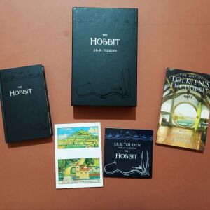 THE HOBBIT LIMITED EDITION COLLECTORS BOX COMPLETE.