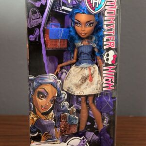Monster High, Robecca Steam Gore-geous Accessories RARE sealed doll