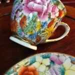 Vintage floral φλιτζάνι και πιάτο κινεζικής εξαιρετικής πορσελάνης επιχρυσωμένο και επισμαλτωμένο στο χέρι…Άθικτο!  ((Vintage floral Chinese fine porcelain Coffee Set)