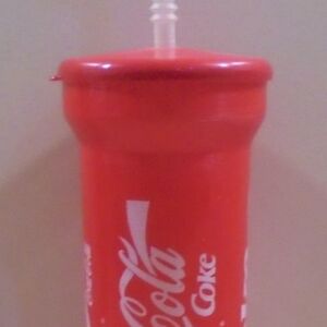 Coca cola παλιό διαφημιστικό πλαστικό ποτήρι με καπάκι και καλαμάκι