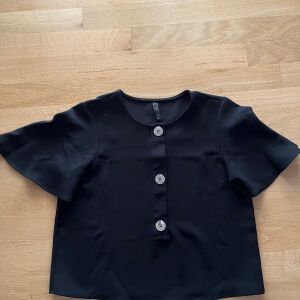 μαύρη μπλούζα Zara