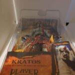 Συλλεκτικη Φιγουρα God Of War Kratos Flaming Blades Of Athena