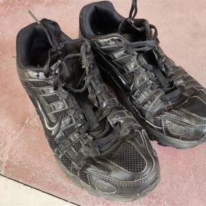 Αθλητικά Παπούτσια NIKE Νο 39 μαύρα