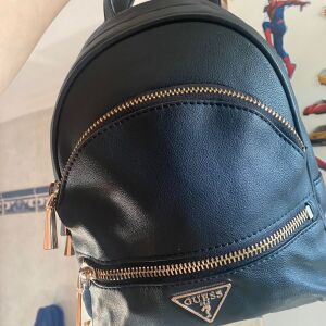 backpack GUESS