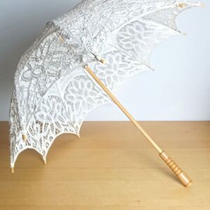 Διακοσμητική λευκή δαντελένια ομπρέλα