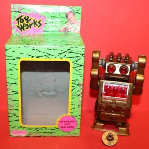 Playmakers Toy Works Sparking Robot. Κουρδιστό Ρομπότ Παρόλο που είναι καινούργιο και λειτουργεί, το κουμπί που κουρδίζει έιναι σπασμένο. Τιμή 13 ευρώ