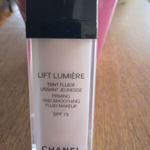 CHANEL LIFT LUMIERE FIRMING AND SMOOTHING FLUID MAKE UP * No 20/clair * 30ml/1fl.oz
