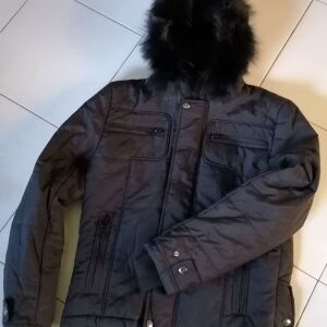 ΚΑΙΝΟΥΡΓΙΟ Μαύρο ανδρικό μπουφάν (biker's jacket) με γούνινη κουκούλα (Sz S/M/L) La Stagione